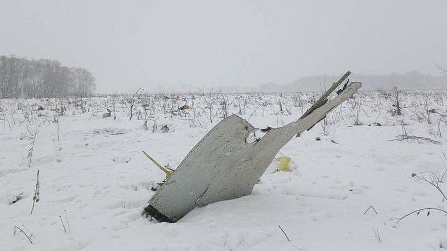 Russian passenger plane  crashes outside Moscow; all 71 on board Saratov flight 6W703 perish