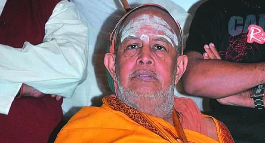 Live: Kanchi Seer Jayendra Saraswati dies; tributes pour in