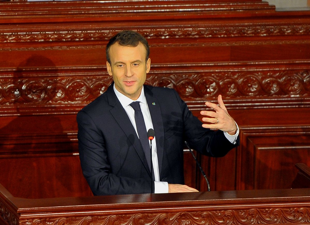 France threatens Syria strikes if chemical attacks proven
