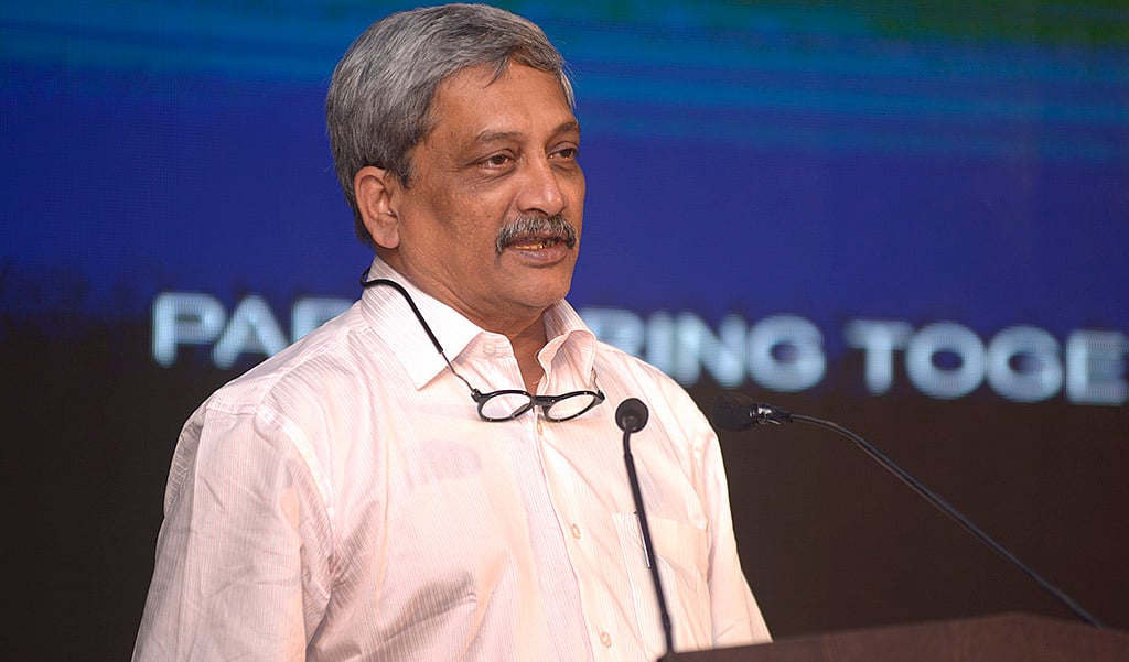 Manohar Parrikar discharged from Mumbai hospital