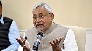 Bihar bypolls: Nitish helpless, Manjhi defiant as BJP dominates