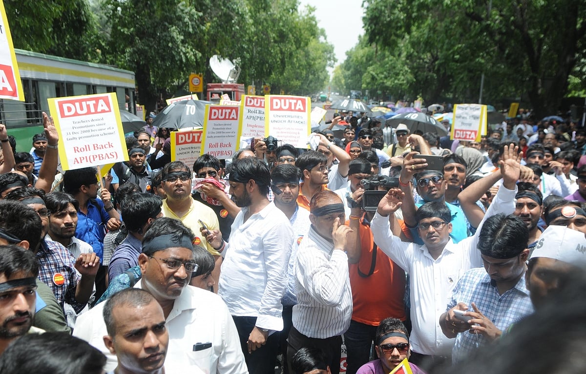 DU teachers on warpath over sacking of ad hoc colleagues