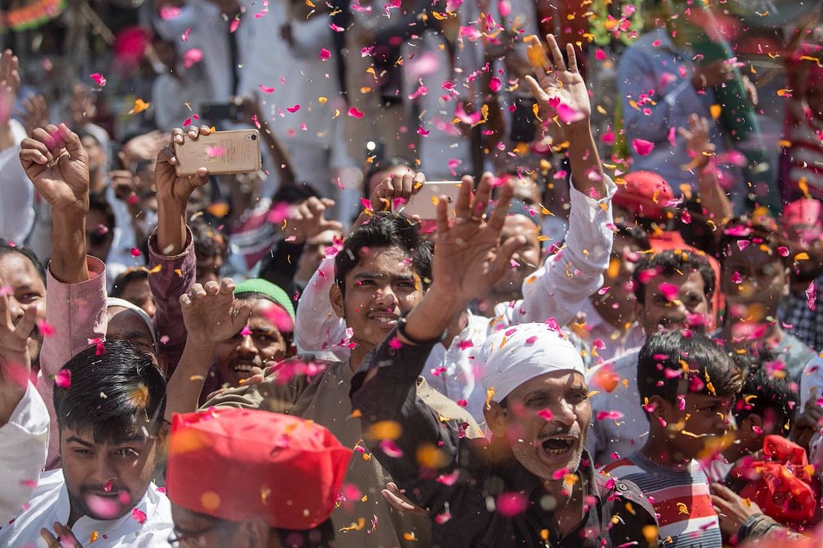 Gorakhpur DM’s gag move came as BJP started trailing
