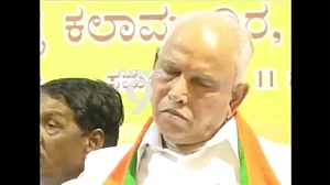 Video: While Amit Shah speaks, Yeddyurappa sleeps, claims report