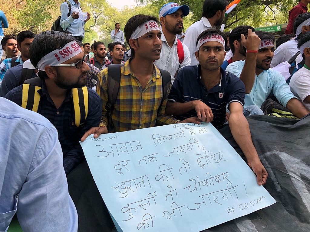 LIVE:  Police lathi-charge protesting SSC Candidates
