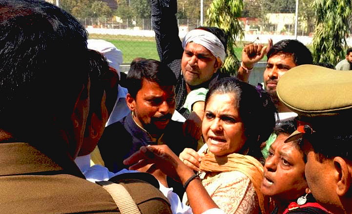 Teesta prevented from conducting workshop in Kashi Vidyapeeth