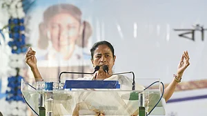 Mamata calls on regional parties to join and defeat BJP in 2019