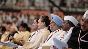 Congress favours paper ballots, calls on private sector to empower poor