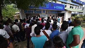 Cash Crunch: Ailing woman dies outside bank in Bihar, says report