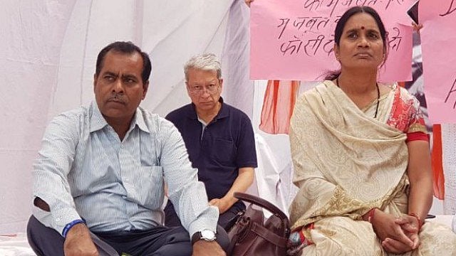 Nirbhaya’s father: Ordinance a show  for  2019 election, hang all rapists 