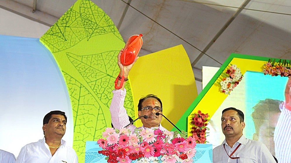 Photo courtesy: Twitter.com/ChouhanShivraj