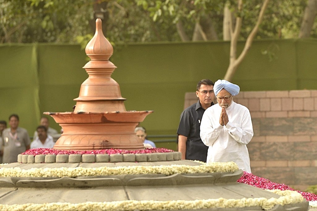 Manmohan Singh gifts his books, paintings to Panjab University