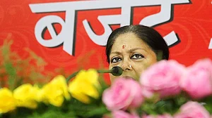 Congress alleges Raje govt behind burning of Dalit leader’s house in Hindaun