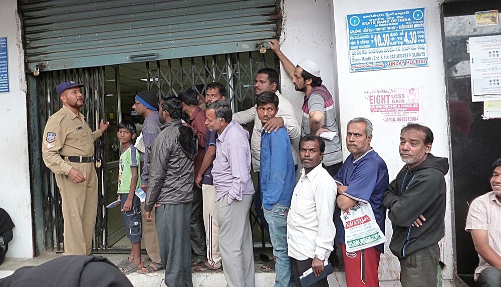 Cash Crunch: We are witnessing a crisis of confidence in banking system