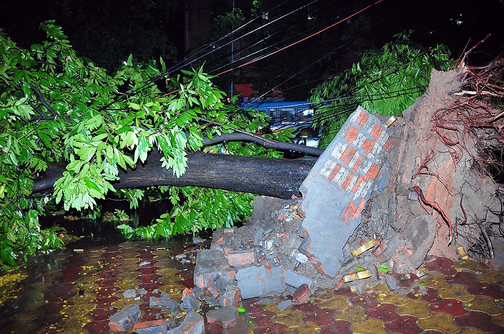 West Bengal storm: Ten dead in Kolkata, Howrah, Hooghly, Bankura