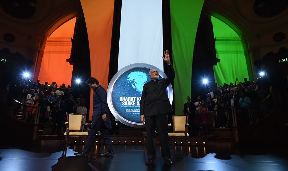 On Prasoon Joshi and how not to conduct an  interview with the PM