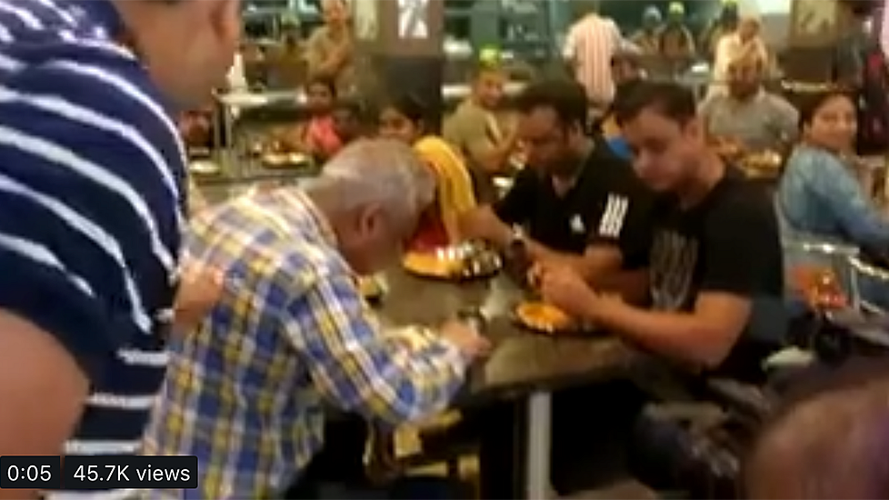 Watch: Aggressive Modi fans heckle TV journalist in Bengaluru eatery