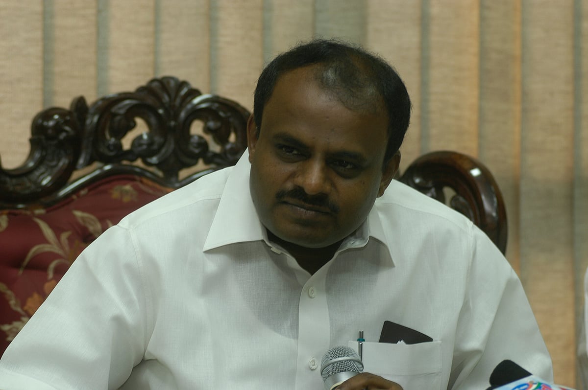 Karnataka:  If verdict hung, all signs are that JD(S) will go with BJP