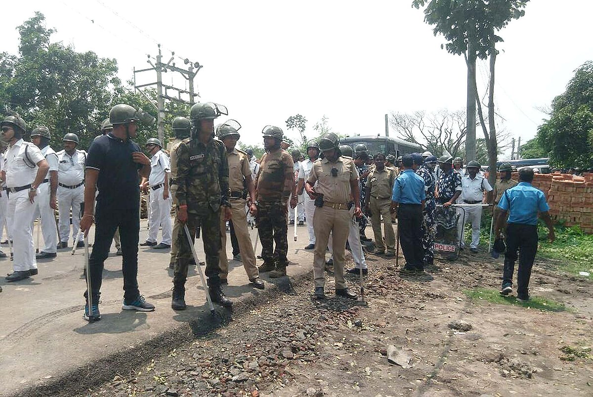 Voting ends in Bengal, 6 killed in clashes during Panchayat polls