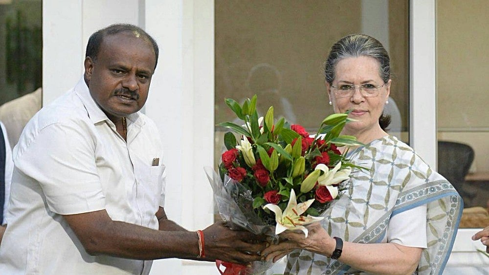 Congress-JDS Chief Minister face in Karnataka HD Kumaraswamy with UPA Chairperson Sonida Gandhi in New Delhi on May 21, 2018