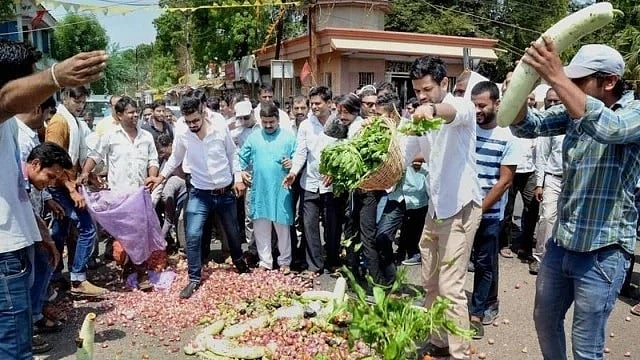 Gaon Bandh Day 2: Vegetables prices soar, milk transportation affected 