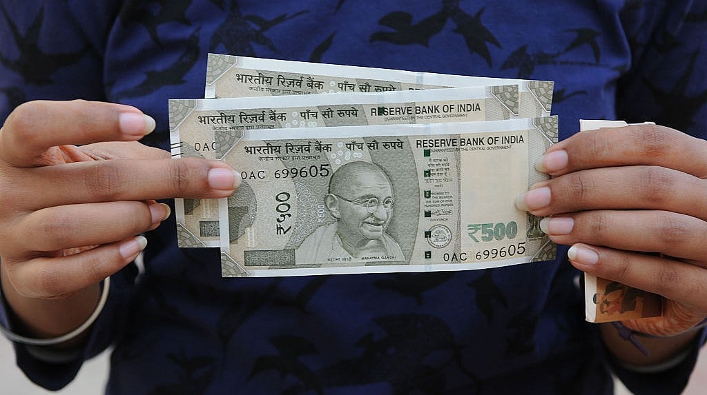 New ₹500 notes issued after the centre’s November 8 notification demonetising high value ₹1,000 and ₹500 currency notes