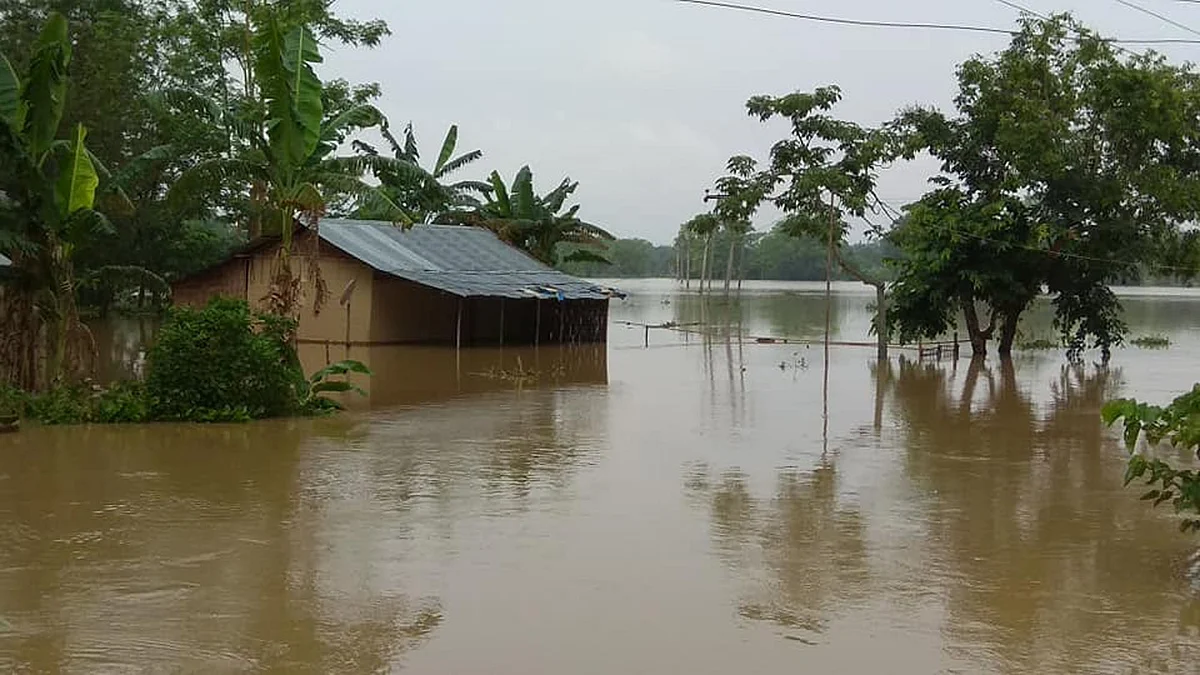 Assam floods affect over 4 lakh, situation grim