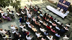 “Reckless TV, social media” panned at condolence meet for Shujaat Bukhari
