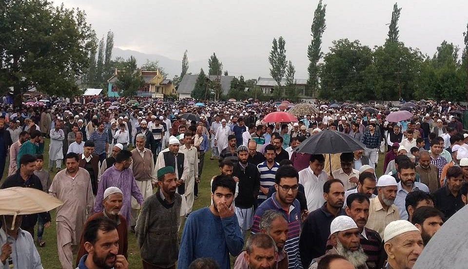 Kashmir mourns Shujaat Bukhari: ‘We’re now a large crowd of numb mourners’