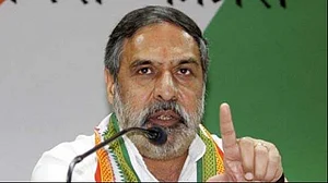 Congress urges Supreme Court to recall Rafale verdict, try government for perjury
