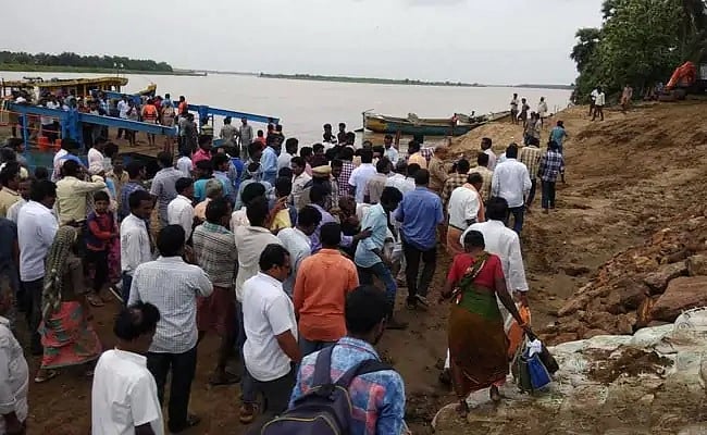 Andhra Pradesh: Several missing as boat capsizes in river 
