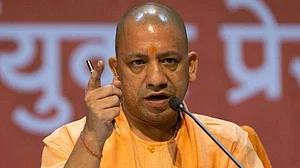 Congress joins state employees in condemning Yogi govt’s drive against senior staff