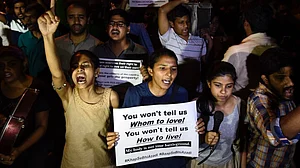 High Court pulls up Delhi Police for separating Hindu-Muslim couple