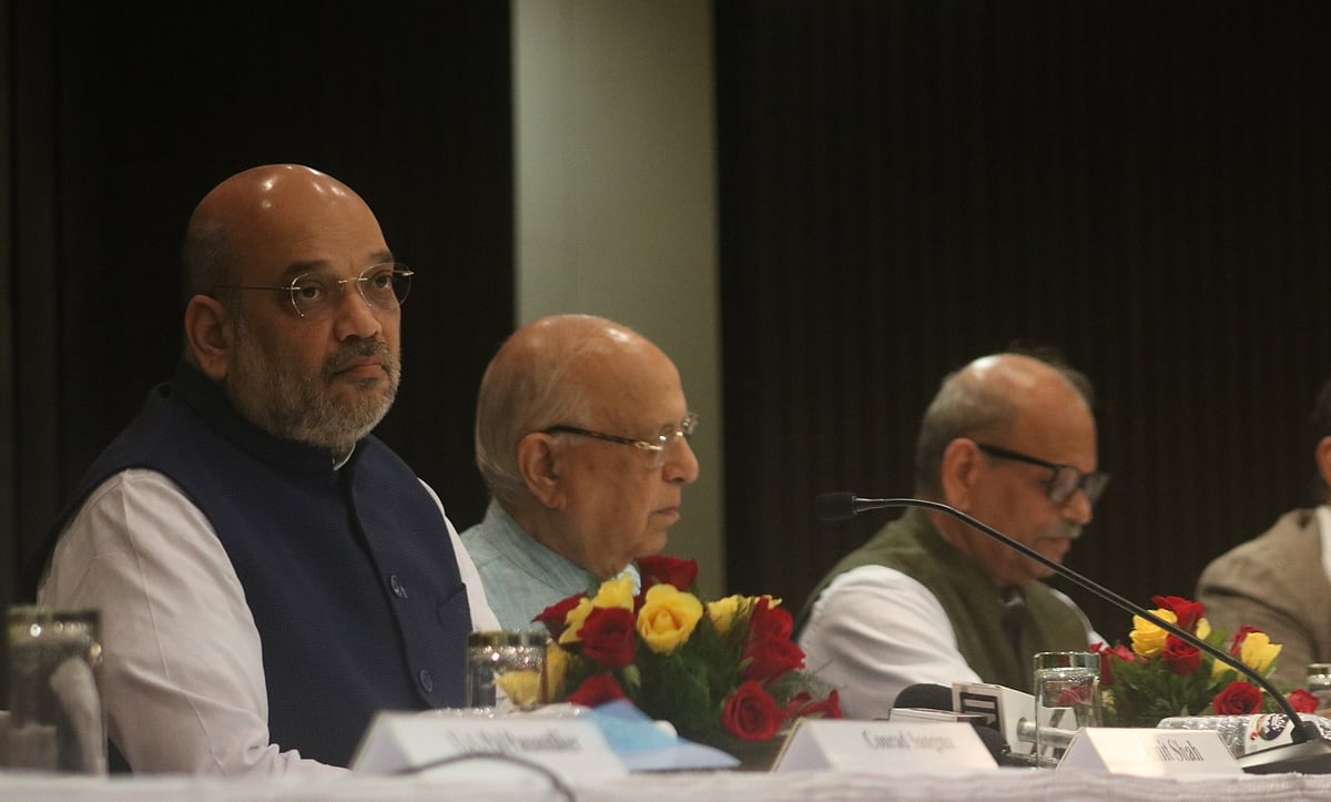 Questions over DeMo, Amit Shah bank go missing from Rajya Sabha website