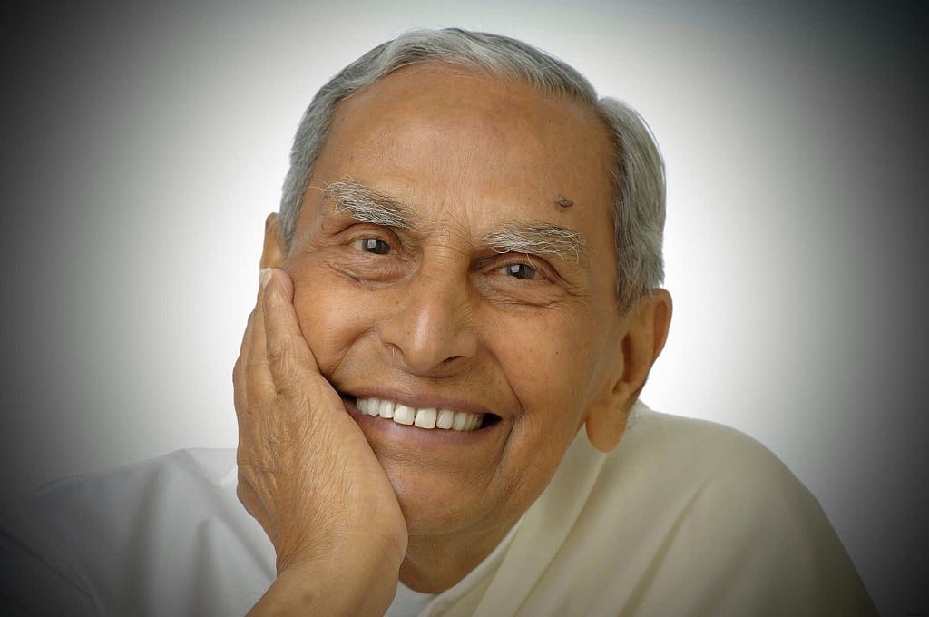 Sindhi spiritual leader Dada Vaswani dead, tributes pour in