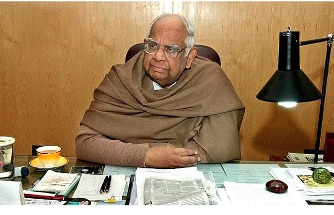 Tributes pour in for former LS Speaker Somnath Chatterjee