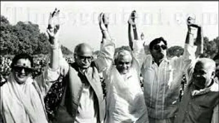 Photo courtesy: Twitter/@ShatruganSinha