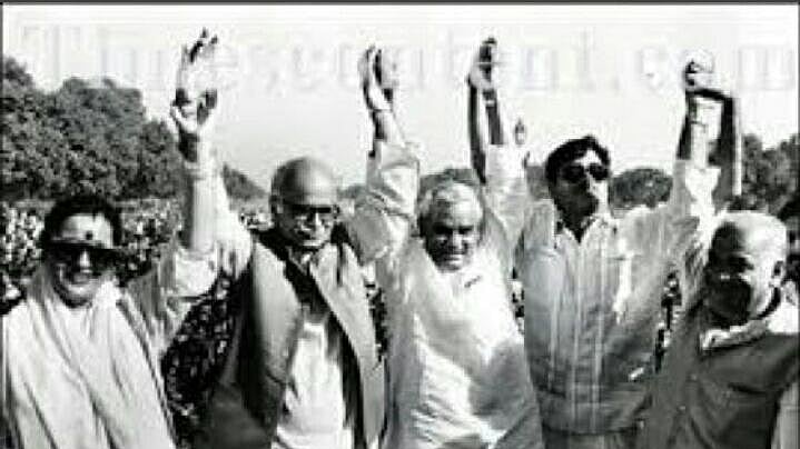 Photo courtesy: Twitter/@ShatruganSinha