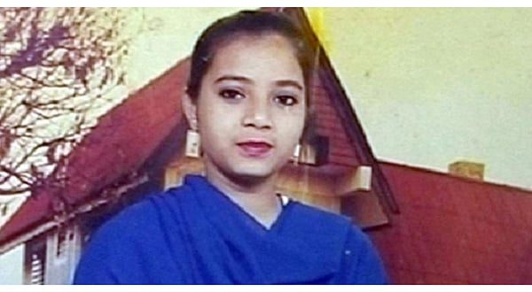Gujarat: CBI court discharges 3 cops in Ishrat Jahan encounter case