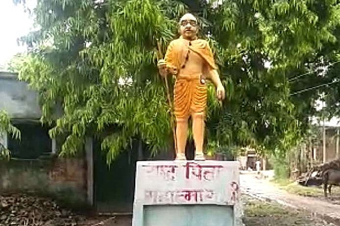 Mahatma Gandhi statue painted  saffron in Yogi’s UP; probe ordered