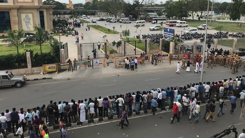 Live Updates: M Karunanidhi laid to rest on the Marina Beach