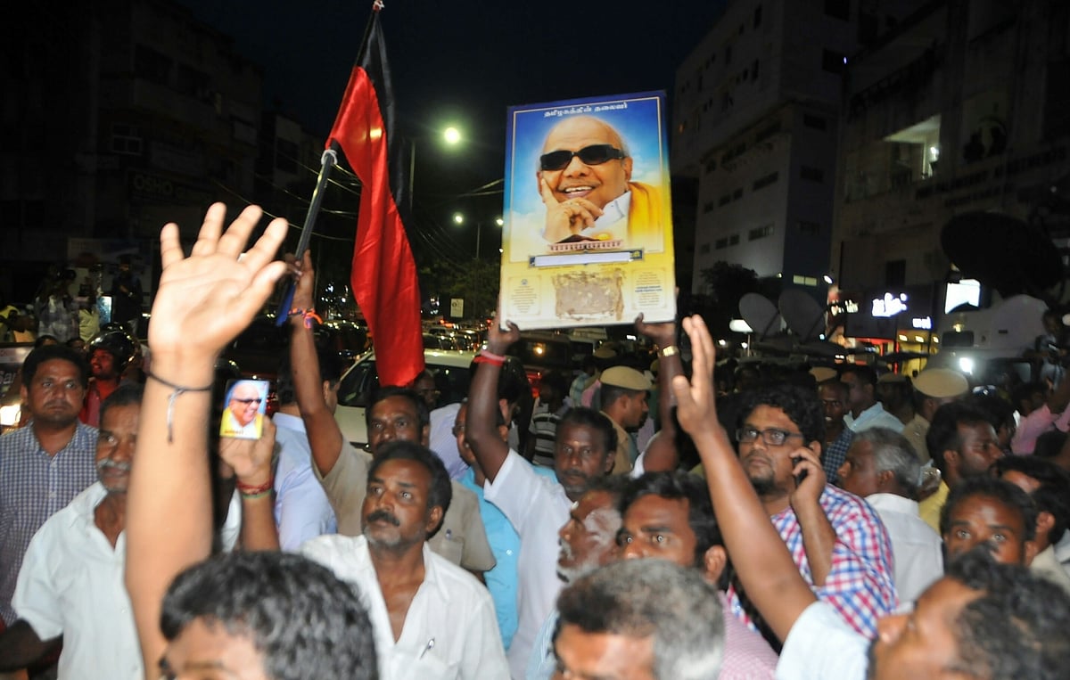 Karunanidhi’s health deteriorates, crowd swells outside hospital   