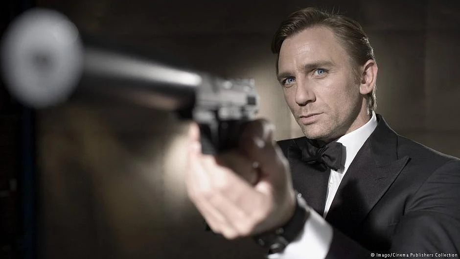 Daniel Craig