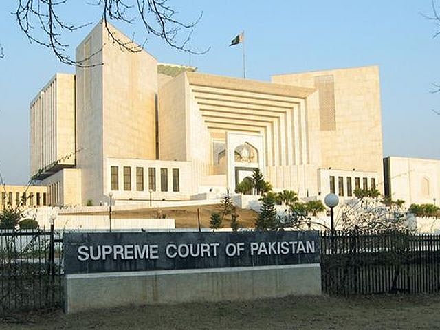 Pakistan Supreme Court set to hire two transgenders