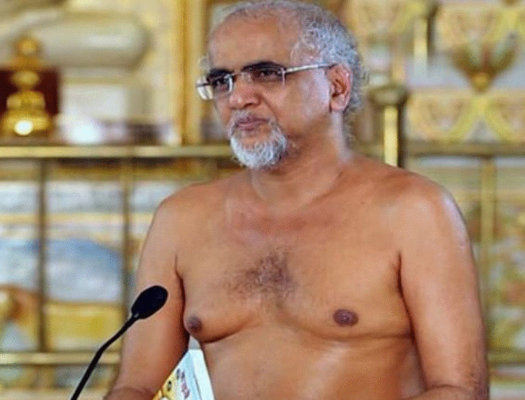 Jain monk Tarun Sagar dies at 51, tributes pour in