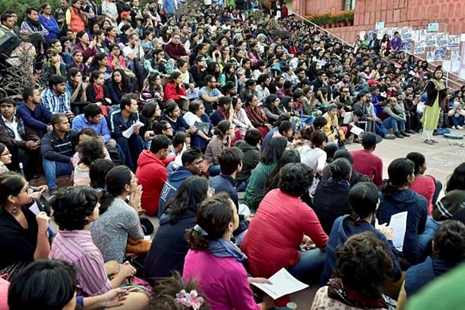 JNUSU polls 2018: Candidates fight it out at presidential debate