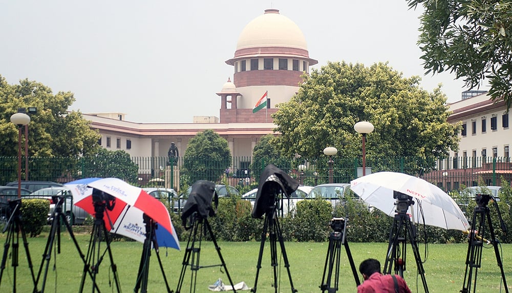 Live News: Supreme Court says Ayodhya case need not be referred to larger bench