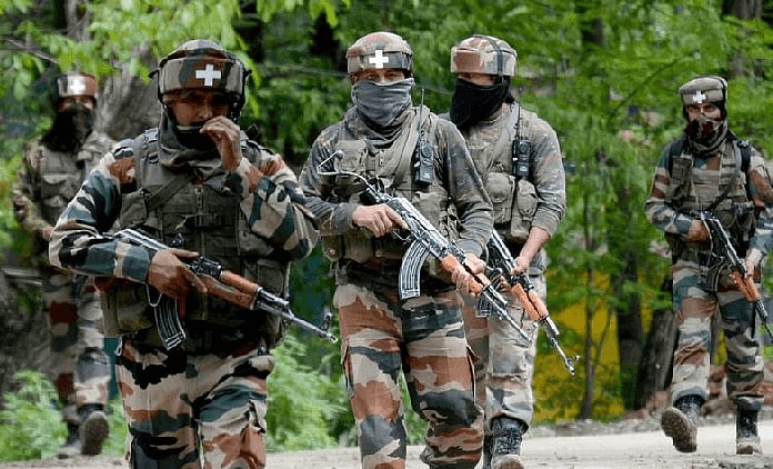 Fund crunch in the Indian Army; may cut 1.5 lakh jobs to buy weapons
