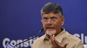Warrant against Andhra CM Chandrababu Naidu; TDP calls it a witch-hunt