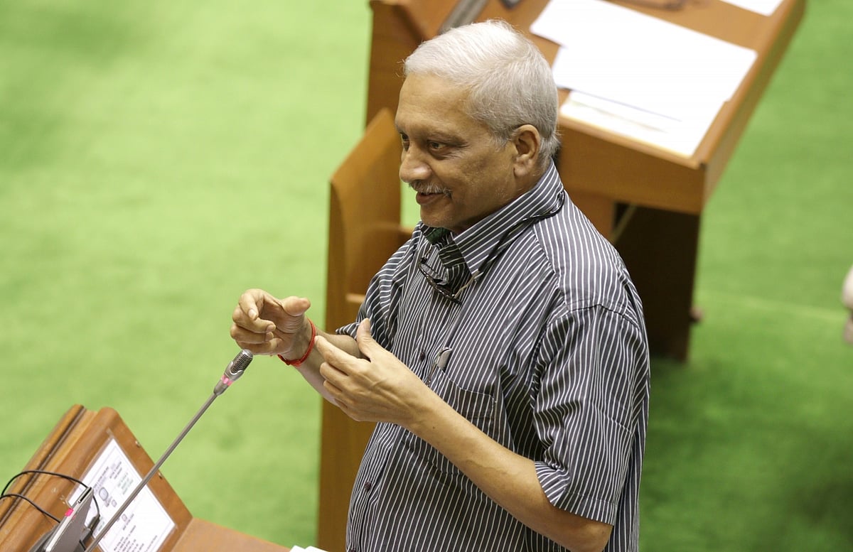 Goa CM Parrikar admitted to clinic, skips Ganesh Chaturthi celebrations